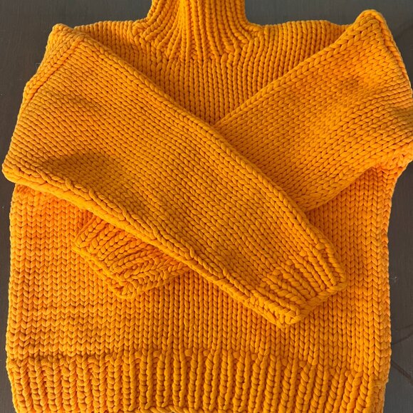 TORY SPORT  Oversized Chunky Hand Knit Sweater in Vibrant Orange, LARGE - Picture 3 of 3